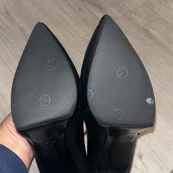 Authentic Saint Laurent Paris Black Leather Heels - Picture 9 of 11